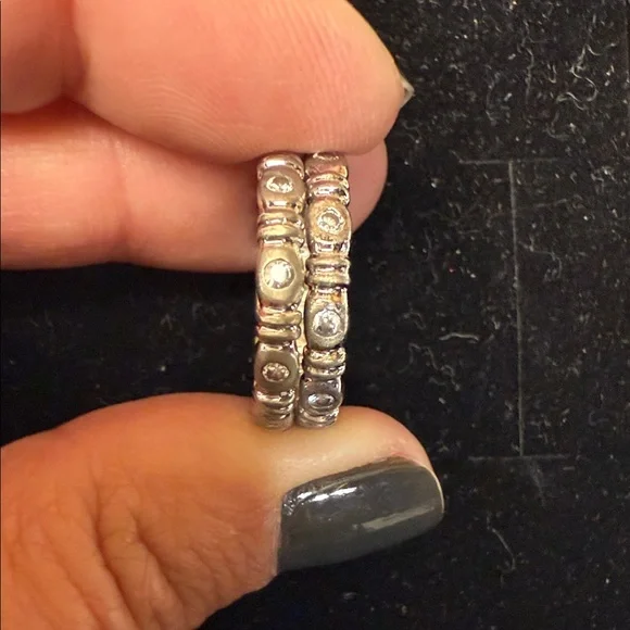 Stunning Sterling Silver And Rhinestone Stackable Women's Ring Size 7 - Picture 3 of 3